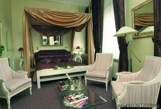 Hotel Dordrecht Oda fotoğraf